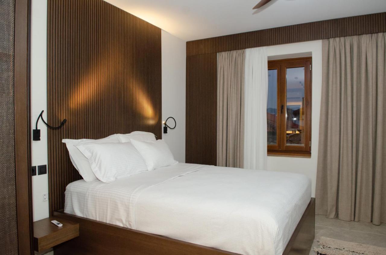 Leone Suites Nafpaktos Ngoại thất bức ảnh